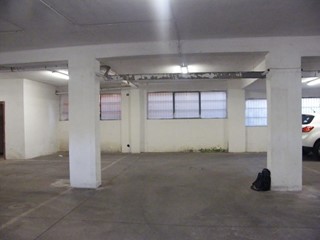 Magazzino in Vendita a Roma, zona Appio Claudio- Statuario, 210'000€, 210 m²