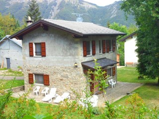 Villa in Vendita a Fanano, zona Pralungo, 195'000€, 120 m², arredato