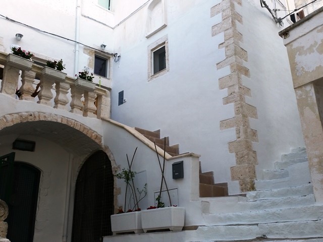 Casa Indipendente in Vendita a Ostuni, zona Ostuni centro, 200'000€, 60 m², arredato