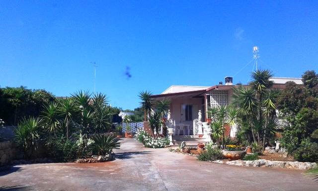 Villa in Affitto a Ostuni, zona residenziale, 600€, 80 m², arredato