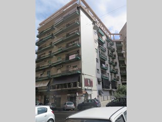 Appartamento in Vendita a Catania, zona Via Asiago n. 23,  Catania . Zona Corso Italia, 310'000&euro;, 190 m²