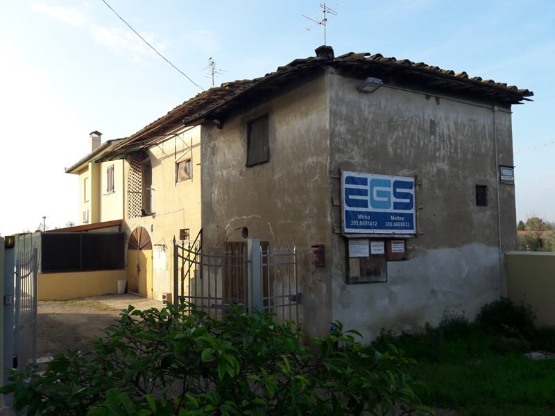 Rustico in Vendita a Empoli, zona Empoli , 130€, 200,00