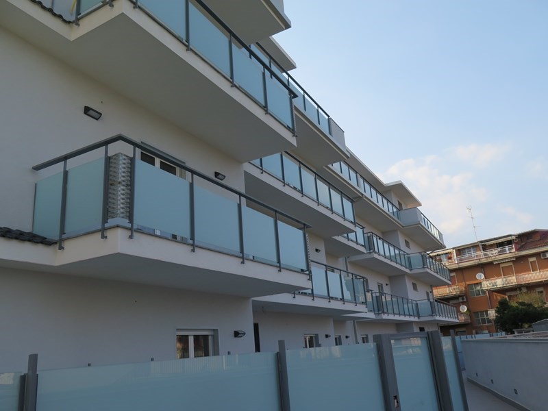 Attico in Vendita a Gravina di Catania, zona Centrale, 270'000&euro;, 180 m²