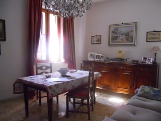 Appartamento in Vendita a Soriano nel Cimino, zona centro di soriano , 180'000€, 100 m², arredato