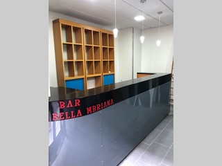 Negozio in Affitto a Napoli, 800€, 88 m²