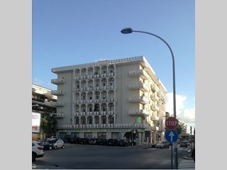 Appartamento in Affitto a Caserta, zona centro, 700€, 159 m², arredato