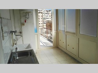 Trilocale in Vendita a Palermo, zona Corso Dei Mille, 125'000€, 100 m², con Box