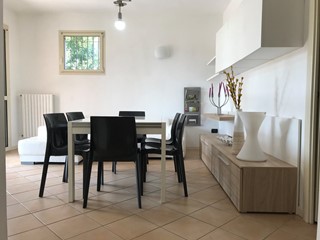 Trilocale in Vendita a Brescia, zona Viale S Eufemia, 210'000€, 80 m², arredato, con Box