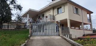 Casa Indipendente in Vendita a Alatri, zona Dodici Marie, 170'000€, 170 m²