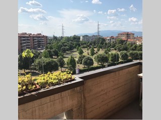 Appartamento in Vendita a Arezzo, zona Via Montefalco, 270'000€, 120 m², arredato