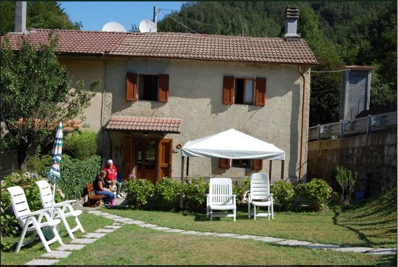 Casale in Vendita a Cantagallo, zona L'Acqua di Cantagallo, 65'000€, 65 m², arredato