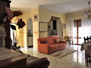 Quadrilocale in Vendita a Alatri, zona Stazione, 110'000€, 130 m²