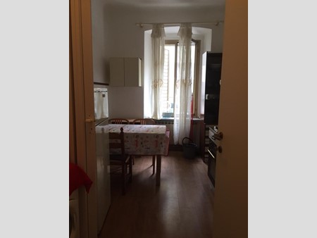 Trilocale in Affitto a Trieste, zona San Giacomo, 400€, 45 m², arredato