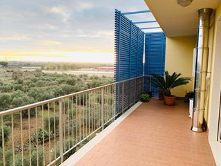 Trilocale in Vendita a Valenzano, zona Boscarello, 155'000€, 93 m², con Box