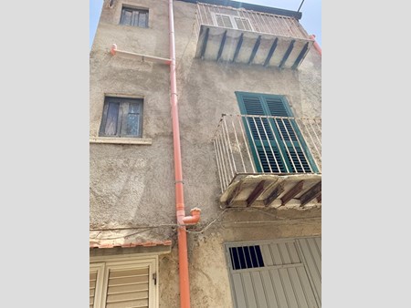 Casa Indipendente in Vendita a Siculiana, zona Cento storico , 15'000€, 70 m²