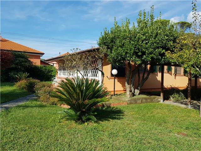 Villa in Vendita a Sarzana, 295'000&euro;, 140 m², arredato