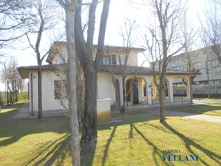 Villa in Vendita a San Prospero, 500 m²