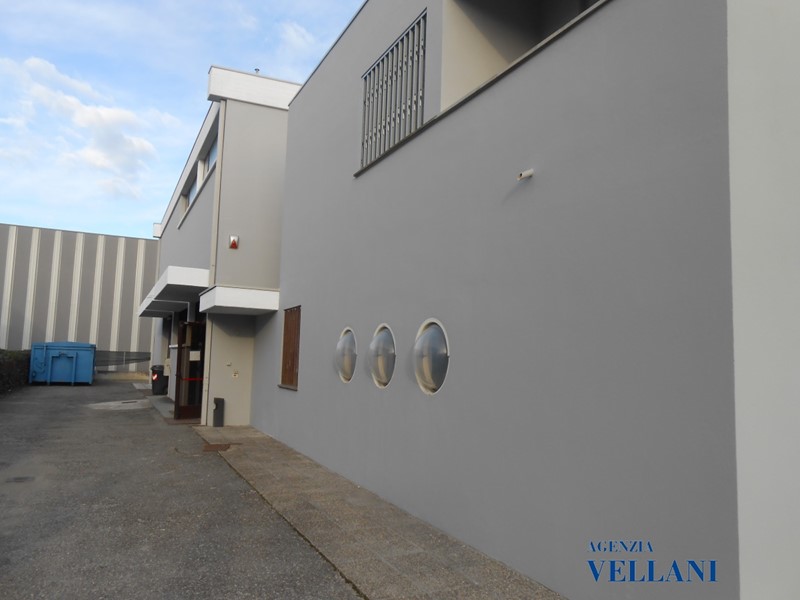 Capannone in Affitto a Carpi, 2'150€, 1030 m²