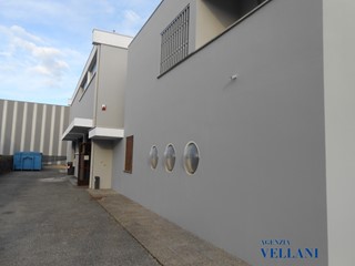 Capannone in Affitto a Carpi, 2'150€, 1030 m²