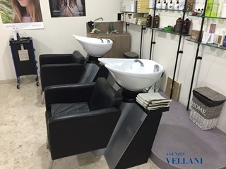 Attività commerciale in Vendita a San Prospero, 60'000€, 80 m²