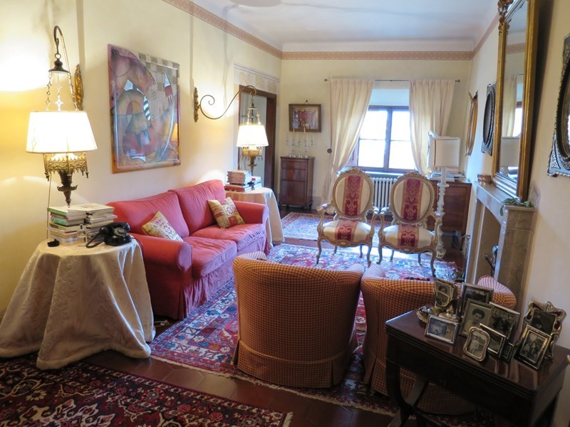 Appartamento in Vendita a Pisa, zona Lungarno, 630'000€, 205 m²