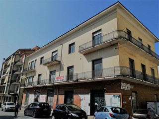 Immobile commerciale in Vendita a Venafro, zona Viale Vittorio Emanuele III, 650'000&euro;, 1200 m²