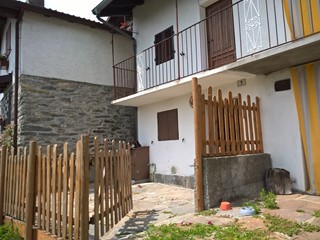 Rustico in Affitto a Aurano, zona Segletta, 350€, 90 m²