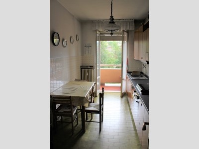Appartamento in Vendita a Novara, zona Porta Mortara, 95'000€, 103 m²
