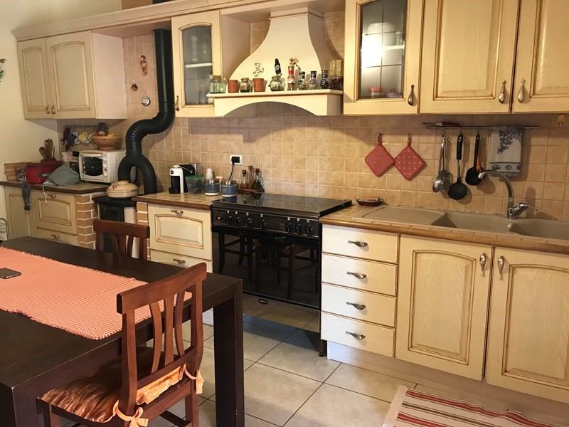 Quadrilocale in Vendita a San Giovanni Teatino, zona sambuceto, 170'000€, 140 m²