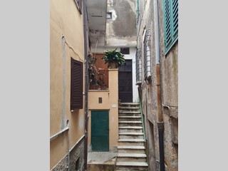 Bilocale in Affitto a Palombara Sabina, zona CENTRO STORICO, 300€, 40 m²