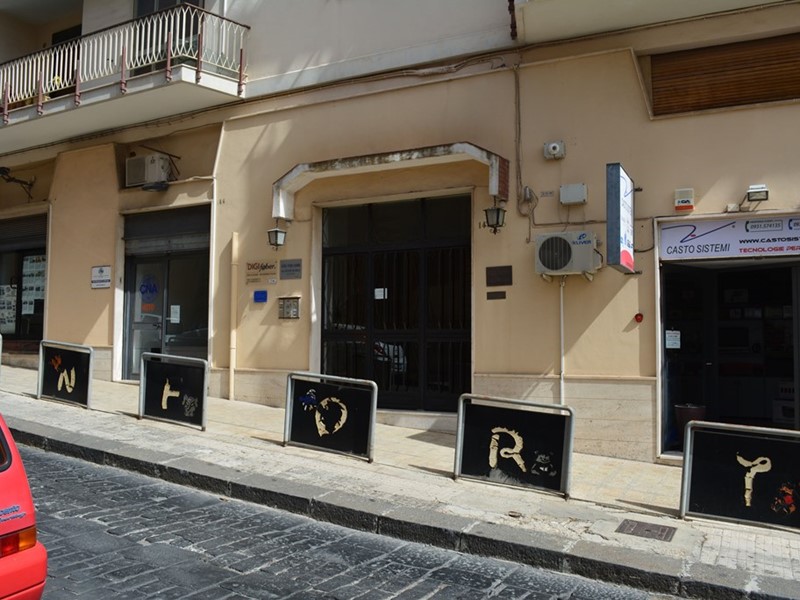 Appartamento in Vendita a Noto, zona noto, 80'000€, 85 m²