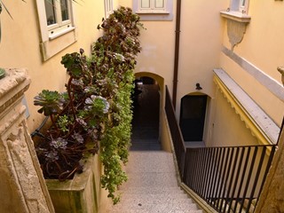 Villa in Vendita a Noto, zona Centro storico noto, 259'997€, 130 m²