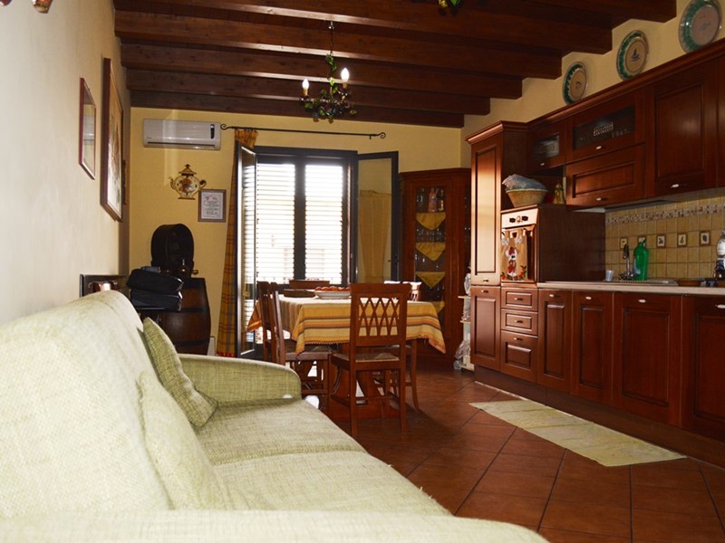 Villa in Vendita a Avola, zona Avola, 180'000€, 150 m²
