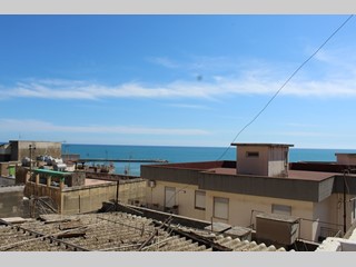 Appartamento in Vendita a Sciacca, zona Via mori , 60'000€, 70 m², arredato