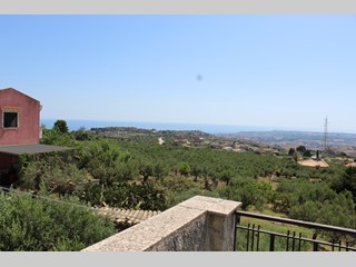 Casa Indipendente in Vendita a Sciacca, zona San Calogero, 79'000€, 90 m²