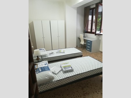 Quadrilocale in Affitto a Pisa, zona stazione, 1'100€, 95 m², arredato