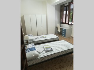 Quadrilocale in Affitto a Pisa, zona stazione, 1'100€, 95 m², arredato