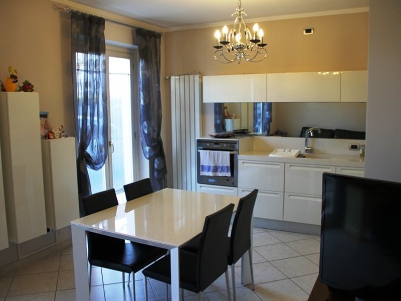 Villa bifamiliare in Vendita a Massa, zona Quercioli, 360'000€, 120 m², arredato