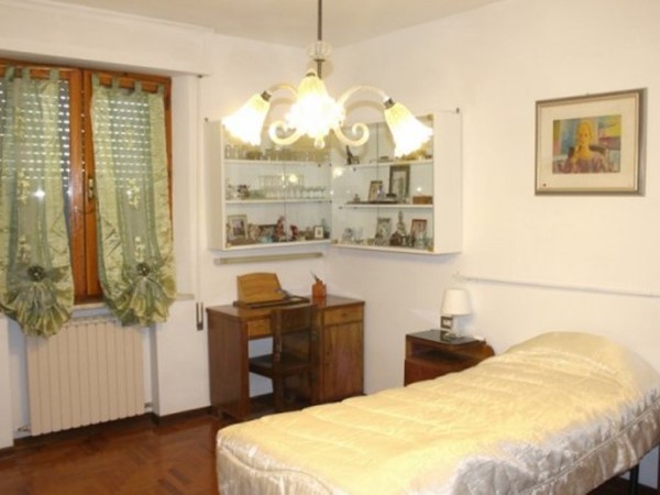 Appartamento in Vendita a Monteroni d'Arbia, 140'000€, 90 m², con Box