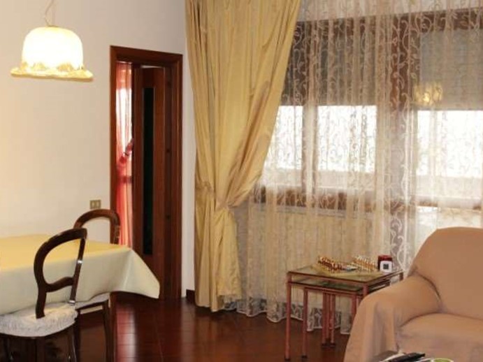Quadrilocale in Vendita a Pontedera, 215'000€, 108 m², con Box