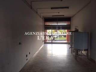Immobile commerciale in Vendita a Pontedera, 60'000€, 66 m²