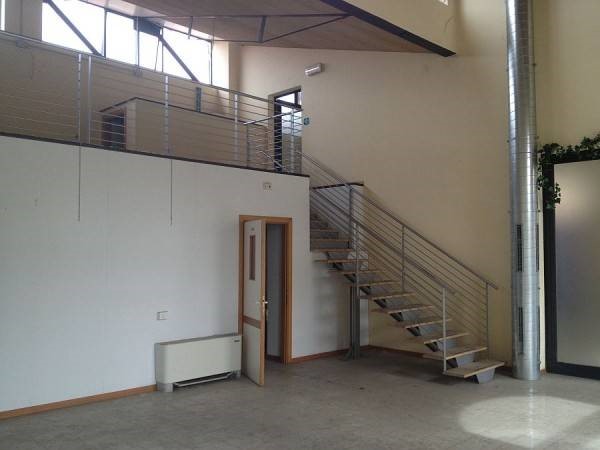 Immobile commerciale in Vendita a Siena, 560'000€, 310 m²