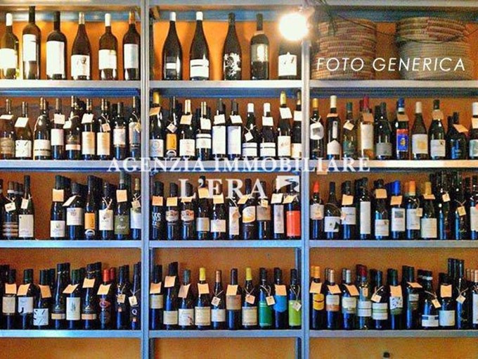 Immobile commerciale in Vendita a Pontedera, 70'000€, 60 m²