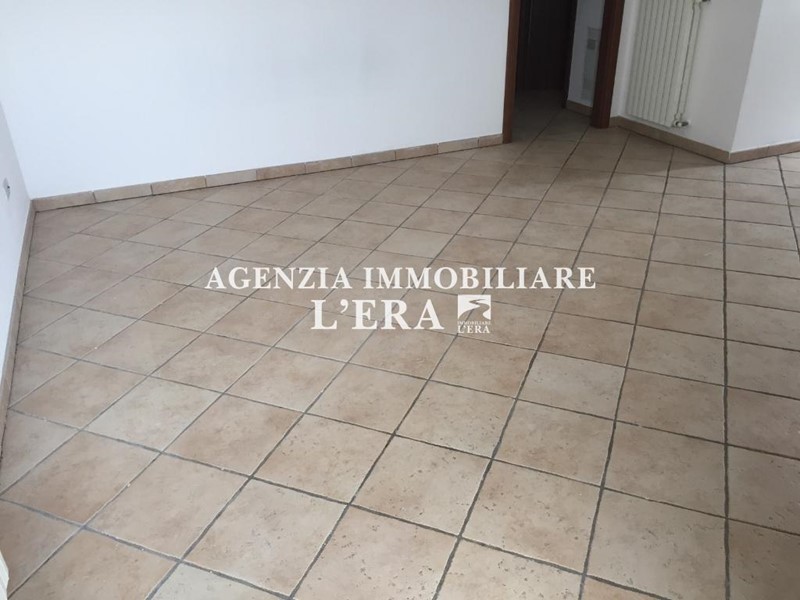 Trilocale in Vendita a Pontedera, zona Gello, 150'000€, 76 m²