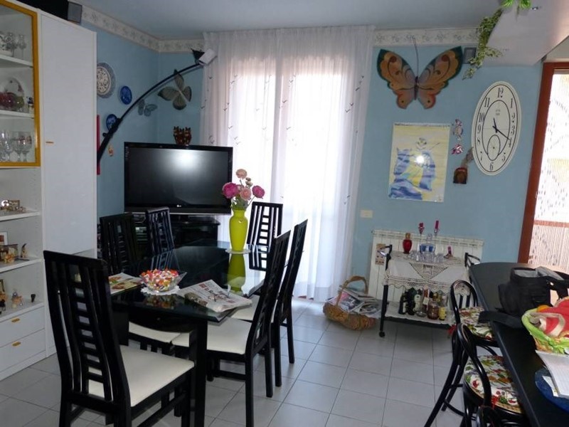 Quadrilocale in Vendita a Castelnuovo Berardenga, zona Quercegrossa, 260'000€, 62 m², con Box