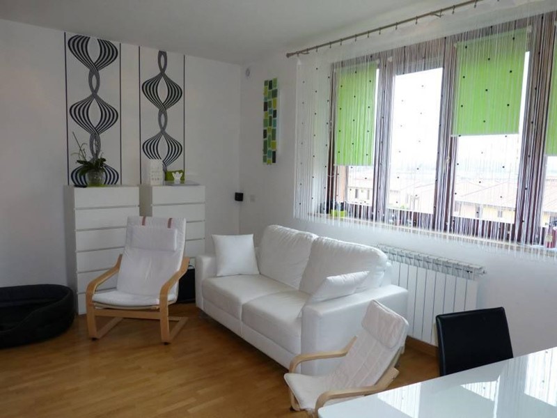 Quadrilocale in Vendita a Monteroni d'Arbia, zona Cuna, 210'000€, 62 m², con Box