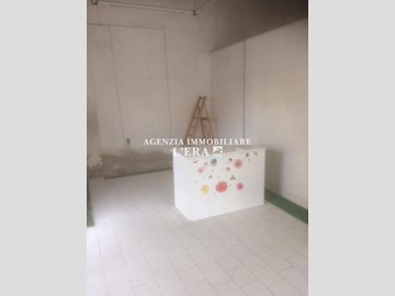 Immobile commerciale in Affitto a Pontedera, 400€, 21 m²