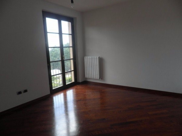 Villa in Vendita a Calci, 615'000€, 310 m², con Box