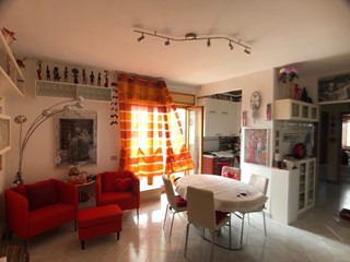 Trilocale in Vendita a Ardea, zona Marina di Tor San Lorenzo, 89'000€, 69 m²