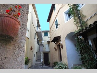 Casa Indipendente in Vendita a Subiaco, zona Centro storico, 70'000€, 60 m²